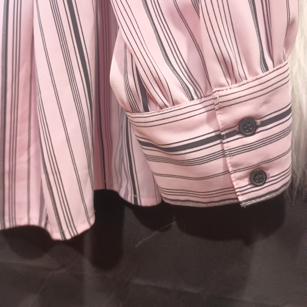 Motherhood Maternity Pink and Black Long Sleeve V-neck Striped Top Size 1X - Picture 8 of 13